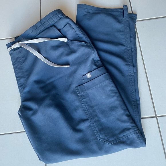 Women’s Figs Yola Petite Large - Picture 3 of 9